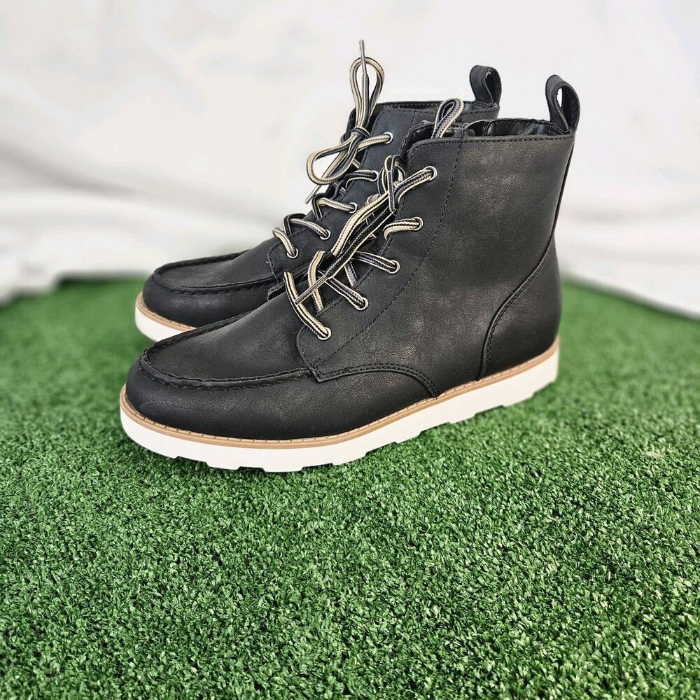 Boys Greyson Boots Black - Cat & Jack Size 6 New No Box